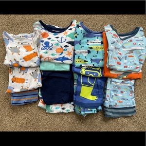 Boys 5T Carters PJ Sets